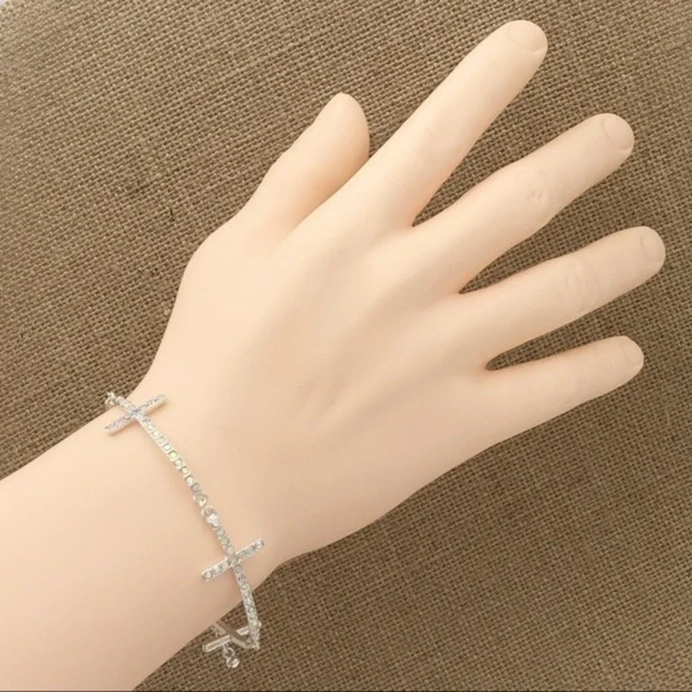 🌼 Cross AB Iridescent Rhinestone Silver Clasp Bracelet